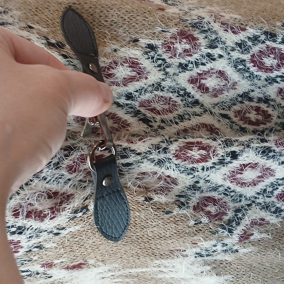 BCBGMaxAzria Women's Brown and Cream Sweater - Picture 4 of 12